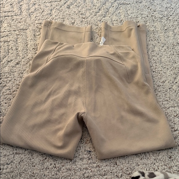 Lululemon Athletica Beige Ribbed Leggings - Picture 3 of 4